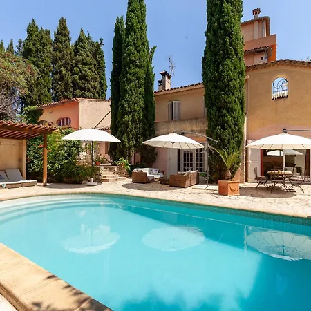 Le Clos De La Tour