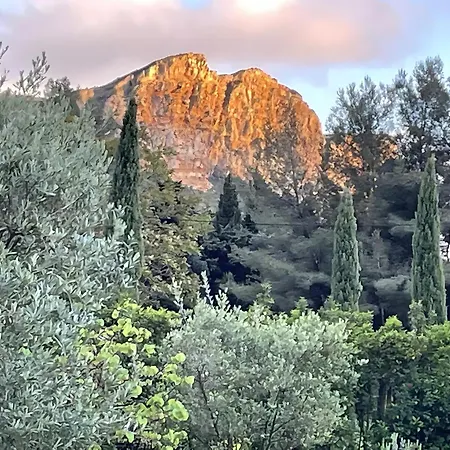 Le Clos De La Tour